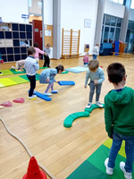 K3 zoekt creatieve oplossingen in de turnzaal